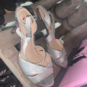 Sparkling touch of Nina heels